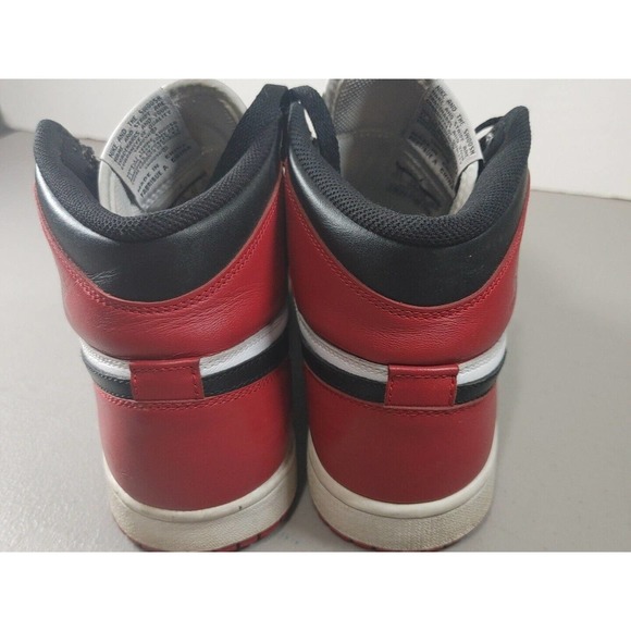 Nike Air Jordan 1 Retro Black Toe 2013 Size 8.5 main image 4
